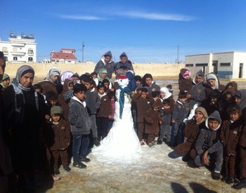 Clothing program - projects/clothing_program/aleppo_schools_2013_dec06.jpg